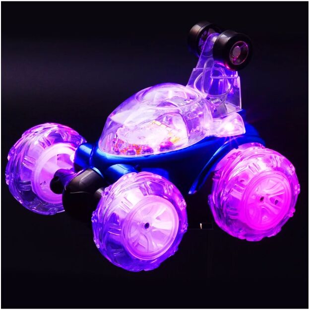 Nuotoliniu būdu valdomas kaskadininkų automobilis 9