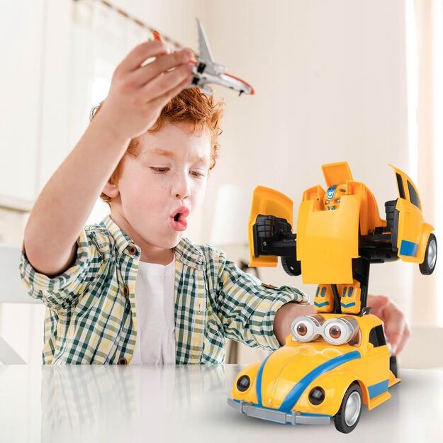 Žaislinis "Beetle" automobilis virstantis robotu