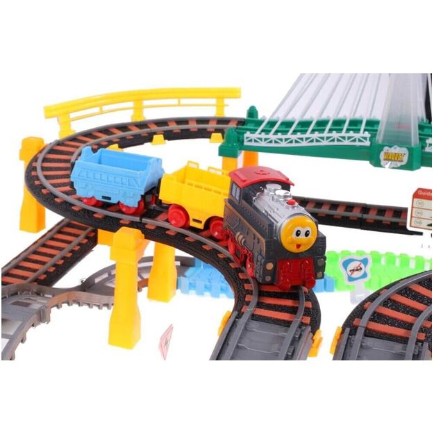 Žaislinė daugiaaukštė traukinių trasa, 192 el.